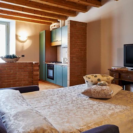 Antico Borgo Aparthotel Bergamo Exterior photo