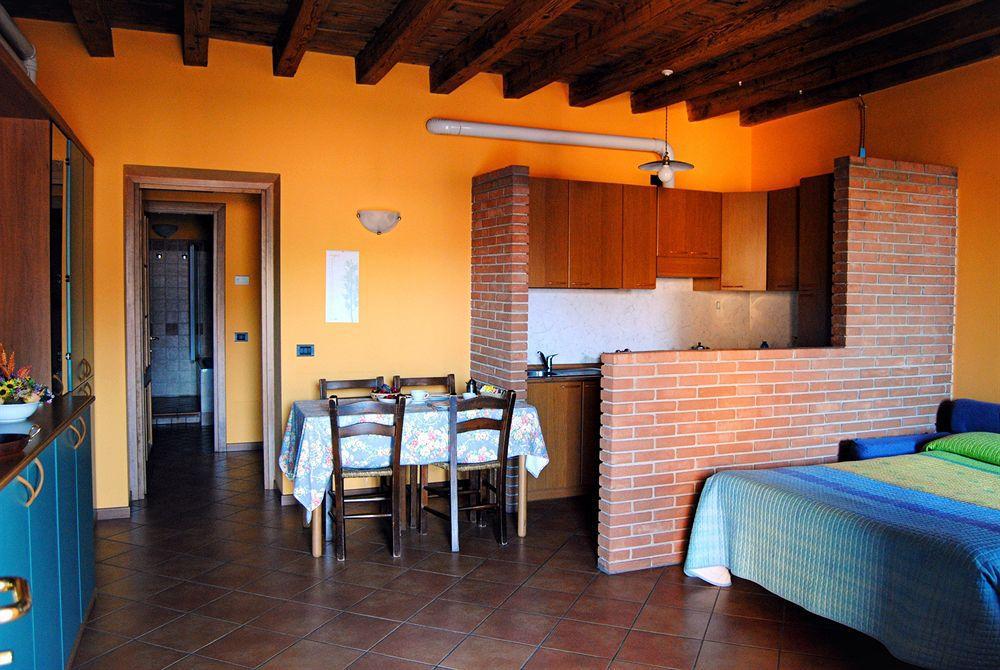 Antico Borgo Aparthotel Bergamo Exterior photo